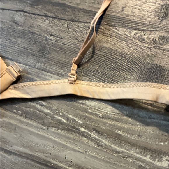 SKIMS Nude Triangle Bra - Picture 7 of 7